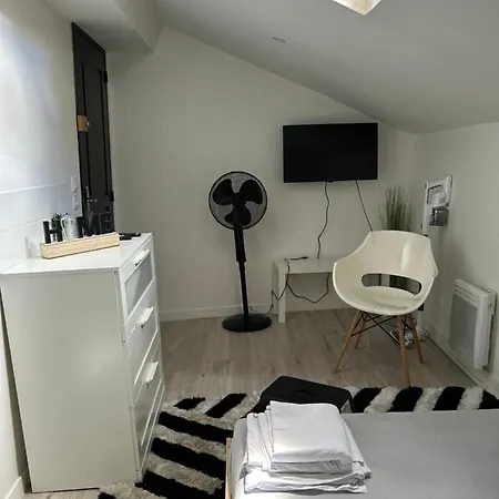 Apartment Petit T2 A 5 Min De La Gare Bordeaux
