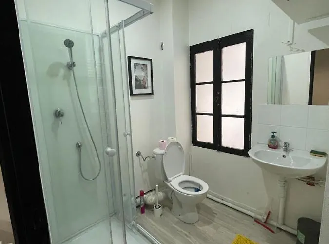 Petit T2 A 5 Min De La Gare Apartman