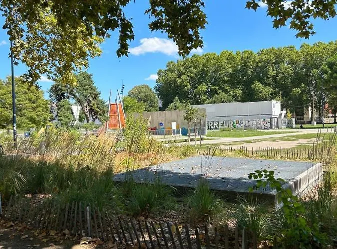 Petit T2 A 5 Min De La Gare Apartman *